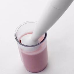 Betty Crocker 2-Speed White Immersion Blender with 600 ml Beaker and Stainless Steel Blade thumbnail 5