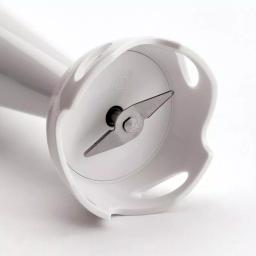 Betty Crocker 2-Speed White Immersion Blender with 600 ml Beaker and Stainless Steel Blade thumbnail 3