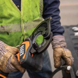Klein Tools Battery-Operated Closed-Jaw Cable Cutter Kit with 20V 2 Ah Batteries & Charger thumbnail 4