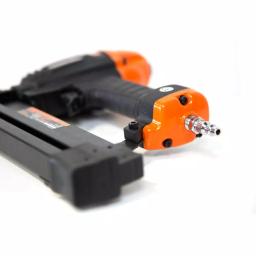 WEN 4-in-1 18-Gauge Pneumatic Flooring Nailer and Stapler thumbnail 4
