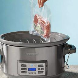 BLACK+DECKER 7 Qt. Stainless Steel Digital Slow Cooker with Temperature Probe and Sous-Vide Function thumbnail 3
