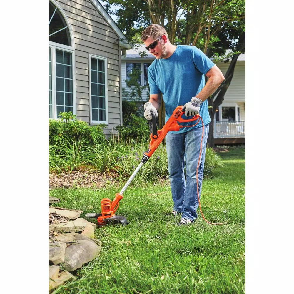 BLACK+DECKER 14 in. 6.5 Amp Corded Electric String Trimmer and Edger with Automatic Feed Spool