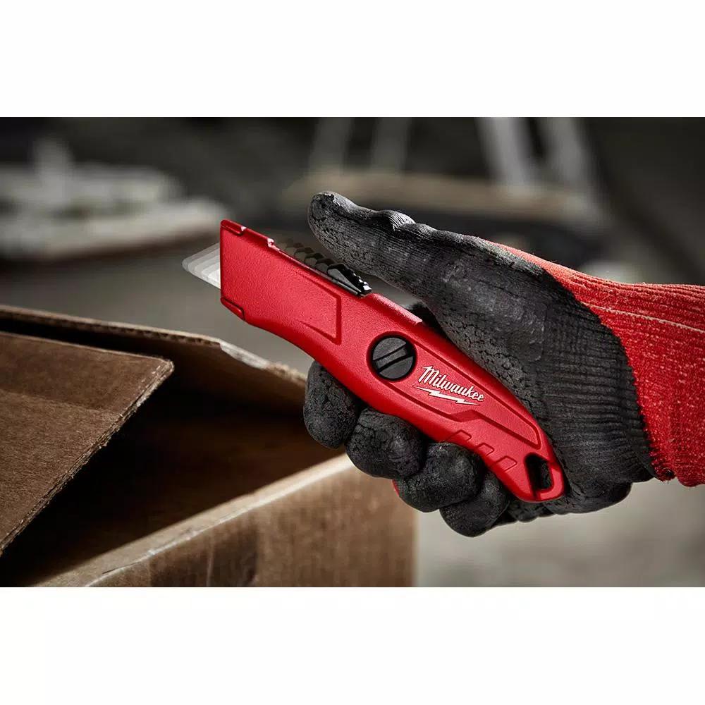 Milwaukee Self-Retracting Utility Knife with Tool-Free Blade Change and On-Board Storage