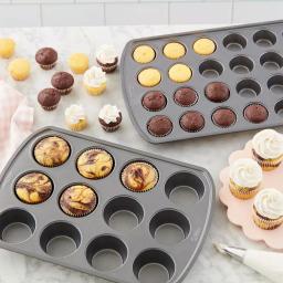Wilton Perfect Results Premium Non-Stick 2-Piece Muffin Pan Set thumbnail 2