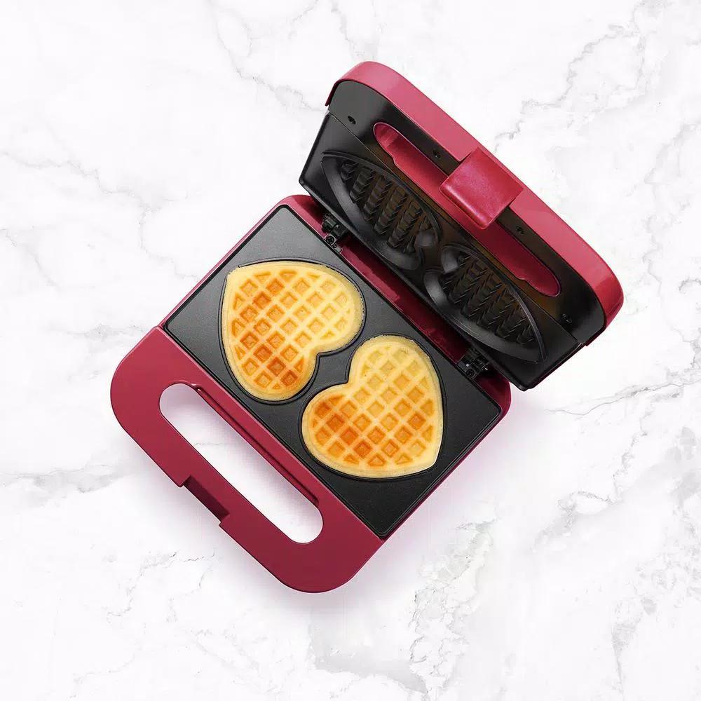 HOLSTEIN HOUSEWARES 750W Red and Stainless Steel Heart Shaped Waffle Maker