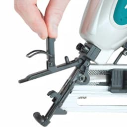 Makita 15-Gauge 34° Angled Finish Nailer, 1-1/4 in. to 2-1/2 in. thumbnail 2