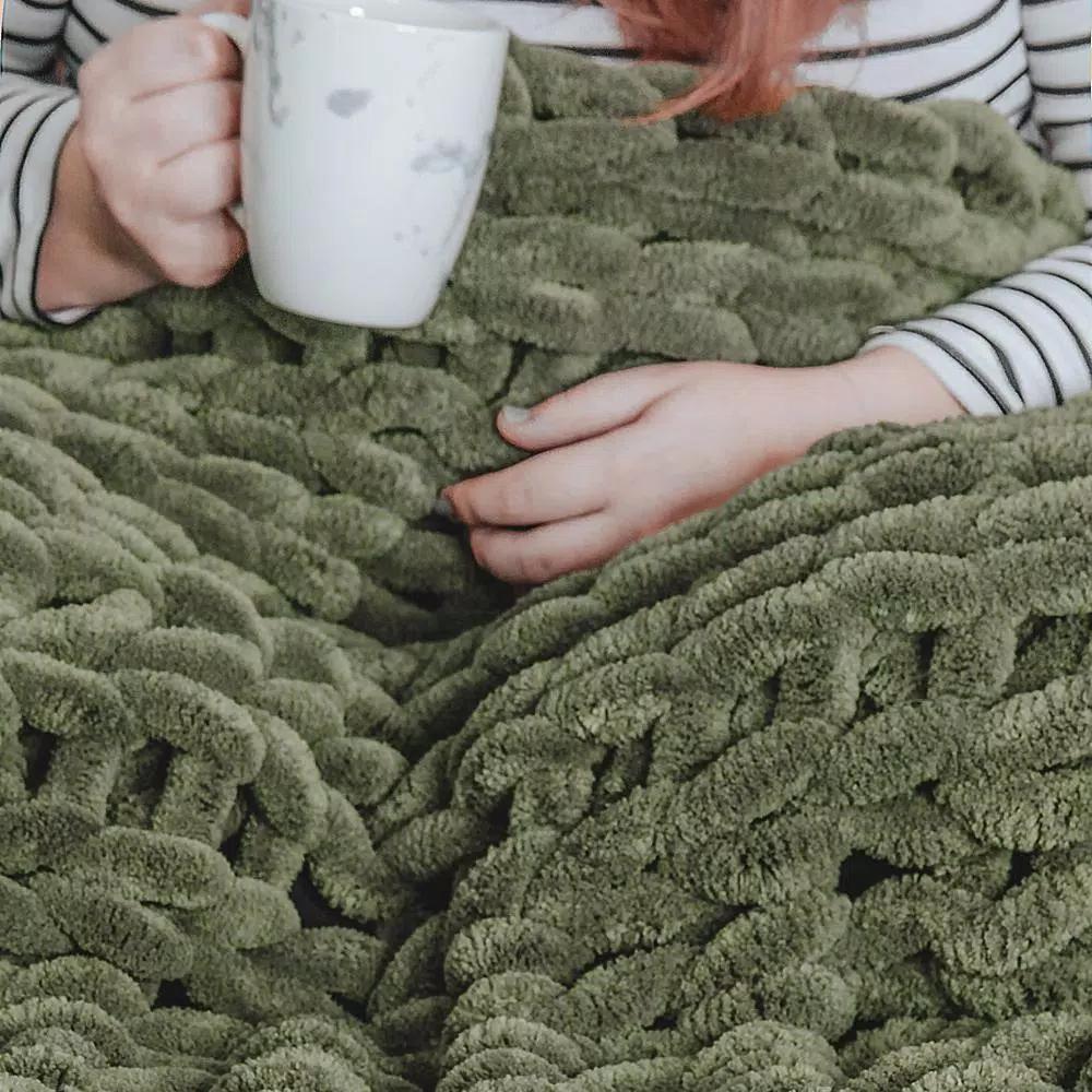 DONNA SHARP Olive Chenille Chunky Knit Throw Blanket, 40 x 50 in