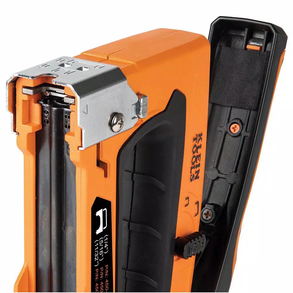Klein Tools Cable Stapler with 300-Pack Insulated Staples for Voice, Data, Video, and NM (Romex) Cable