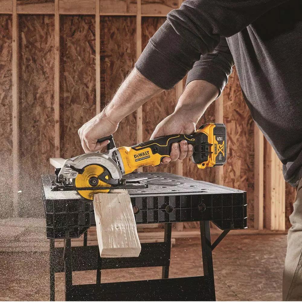 DEWALT Atomic 4-1/2 in. 24-Tooth Carbide Circular Saw Blade (5-Pack)