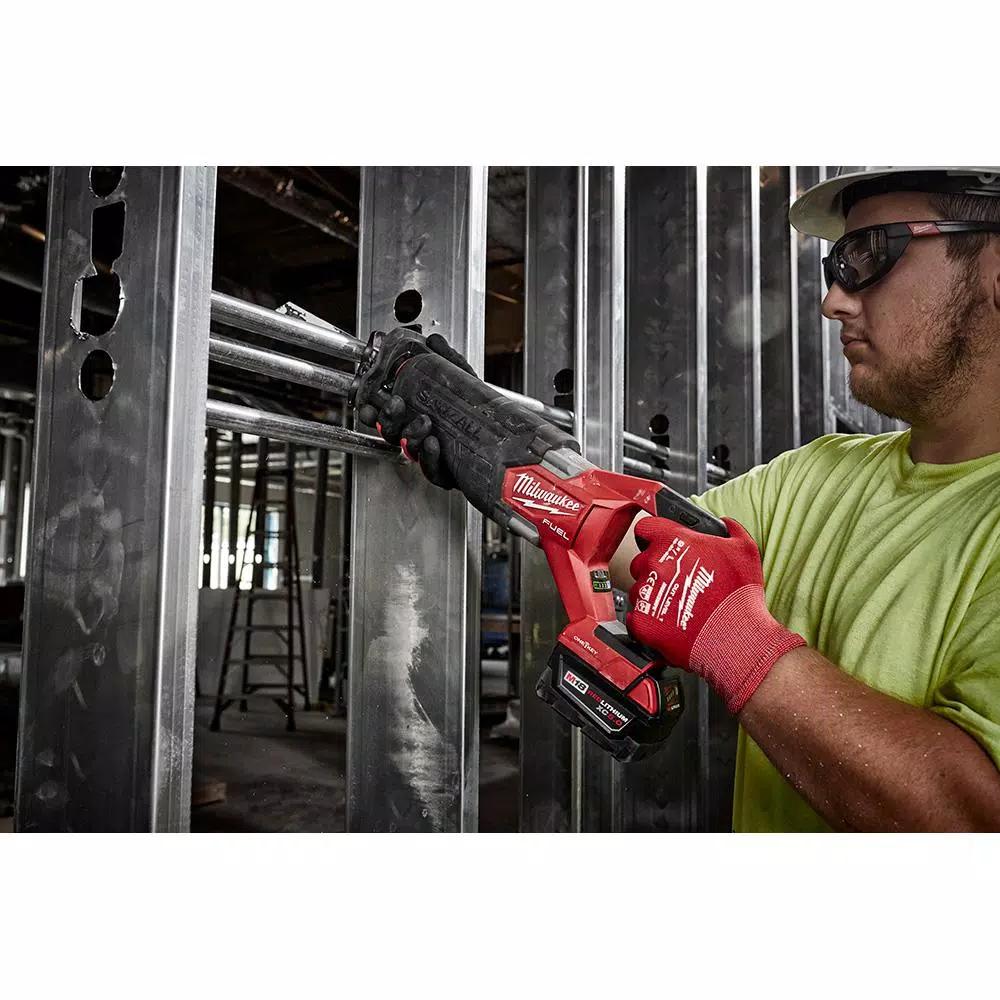 Milwaukee M18 FUEL ONE-KEY Reciprocating Saw Kit with Two 5.0 Ah Batteries and Charger