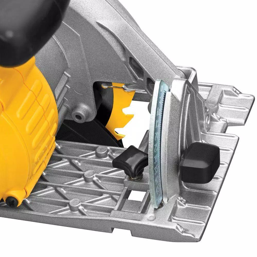 DEWALT 20V MAX XR Brushless 3-Speed 1/4 in. Impact Driver & 6-1/2 in. Circular Saw Combo Kit