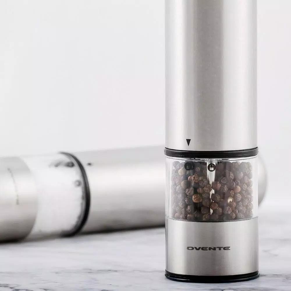 Ovente Electric Salt and Pepper Grinder Set, Stainless Steel with Ceramic Blades, Battery Operated
