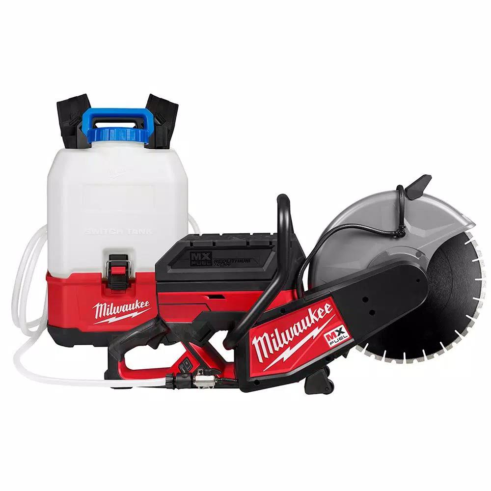 Milwaukee MX FUEL 14 in. Cordless Cut-Off Saw Kit with 2 Batteries and M18 SWITCH TANK Backpack Water Supply Kit